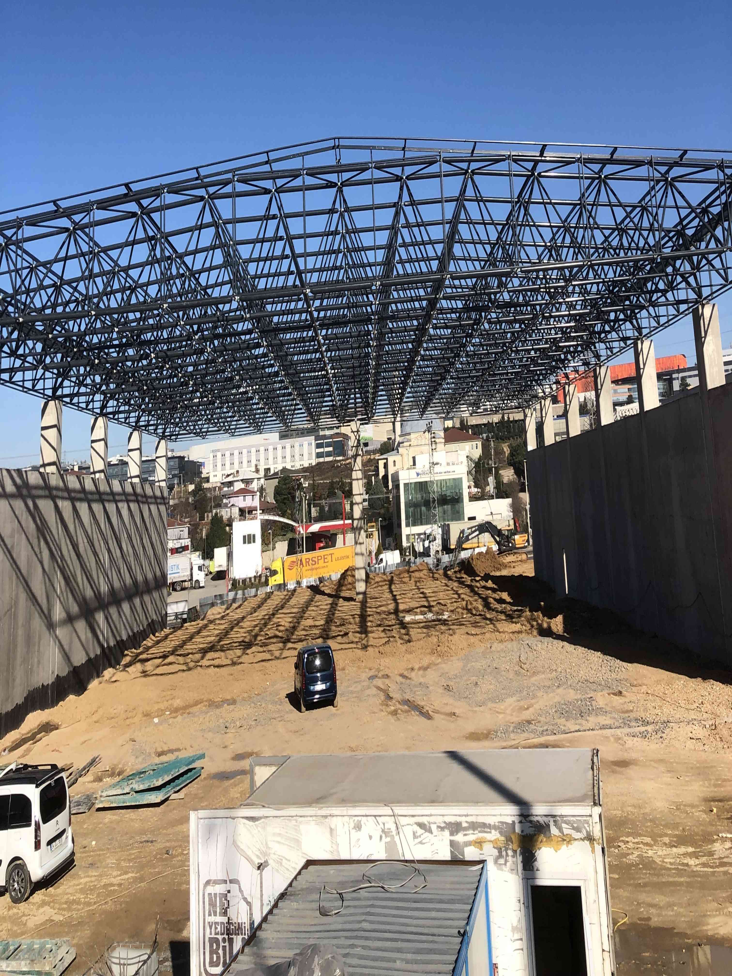 Uzay çatı imalatı ve montajı yapılması